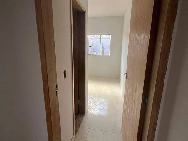 Casa para Venda em Aparecida de Goiânia - 2