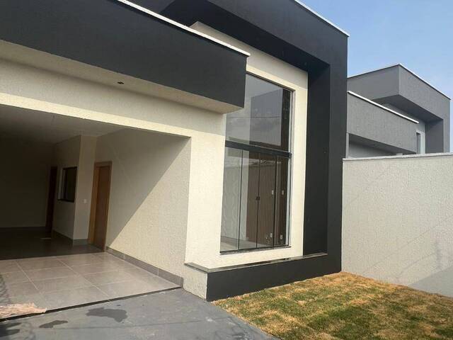 #17 - Casa para Venda em Aparecida de Goiânia - GO