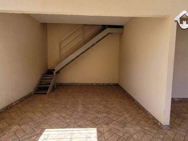 #30 - Sobrado para Venda em Aparecida de Goiânia - GO - 2