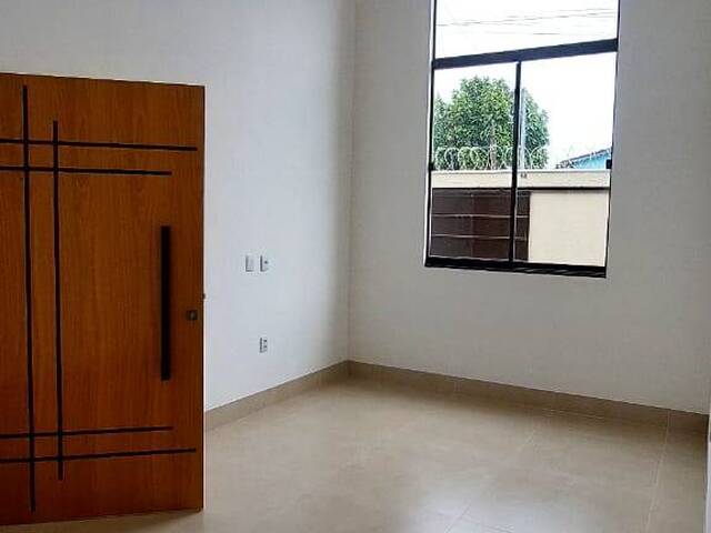 #104 - Casa para Venda em Aparecida de Goiânia - GO - 3