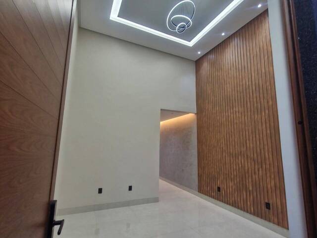 #105 - Casa para Venda em Aparecida de Goiânia - GO - 3