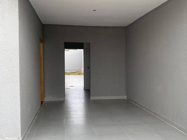 Casa para Venda em Aparecida de Goiânia - 2