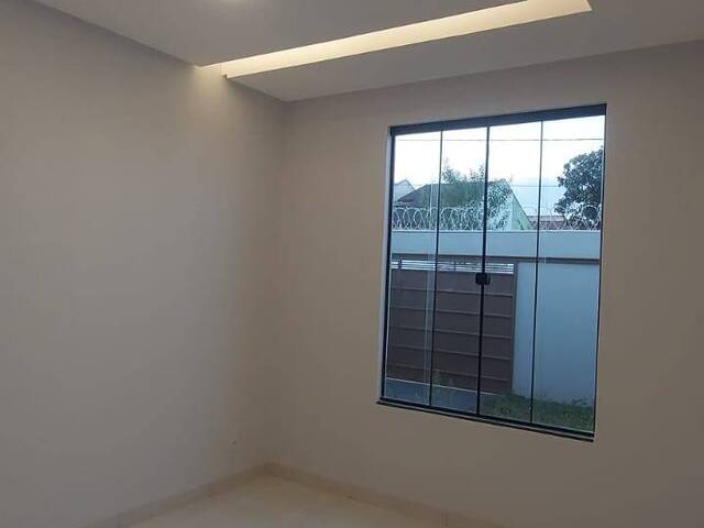 Casa para Venda em Aparecida de Goiânia - 2