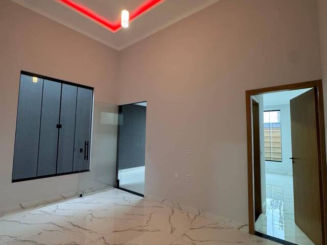 Casa para Venda em Aparecida de Goiânia - 3